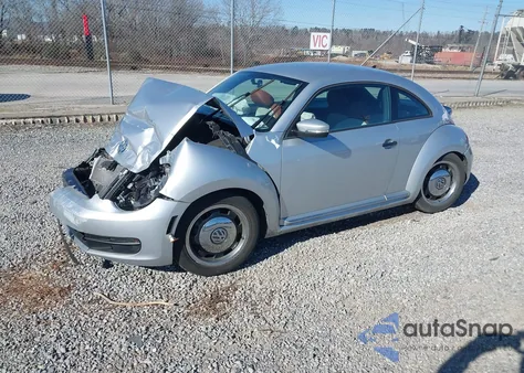 2015 Volkswagen Beetle 1.8T Classic из США, поврежденный, VIN 3VWF17AT6FM656490